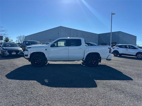 New 2026 Nissan Frontier SV w/ Tow Package image 7