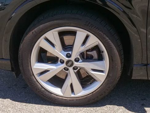 Used 2023 Audi Q4 e-tron Prestige w/ 20" Wheel Package AWD/4WD image 5