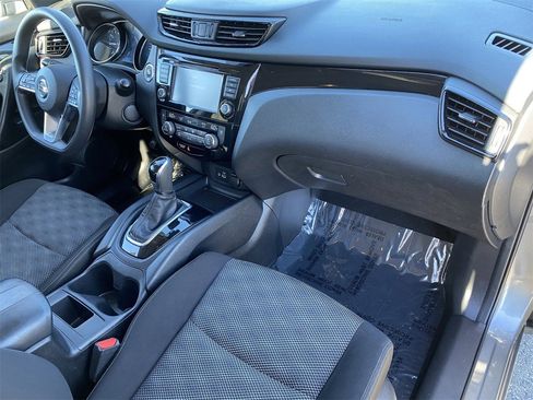 Certified 2019 Nissan Rogue Sport SV image 8