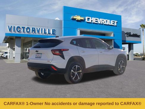 Certified 2025 Chevrolet Trax RS w/ Driver Confidence Package FWD image 4