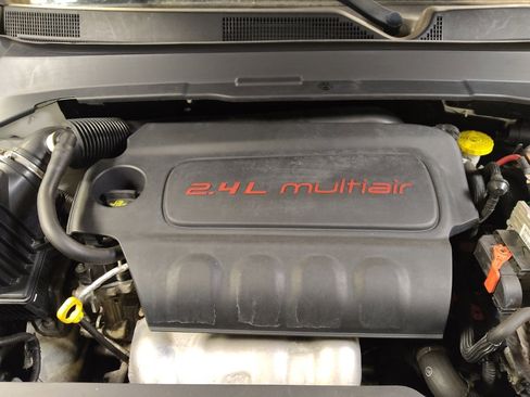 Used 2019 Jeep Compass Latitude w/ Cold Weather Group image 30