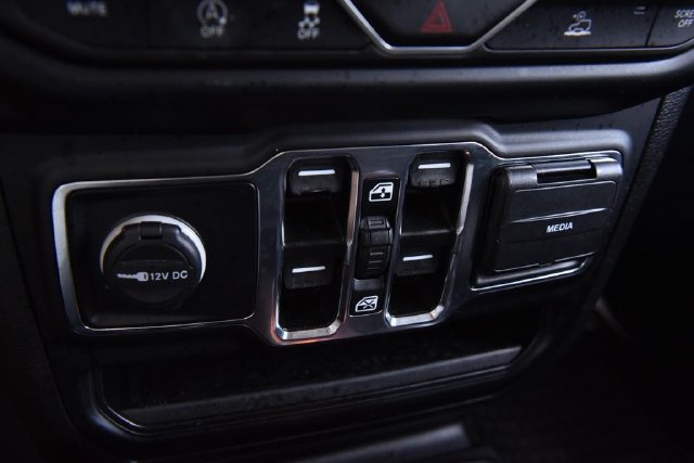 Used 2023 Jeep Wrangler Unlimited Sport AWD/4WD image 15
