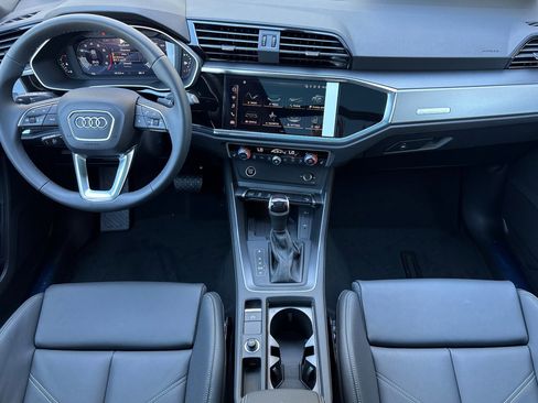 New 2025 Audi Q3 2.0T Premium image 10