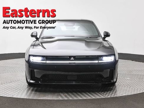 Used 2025 Dodge Charger Daytona Scat Pack w/ Track Pack AWD/4WD image 2