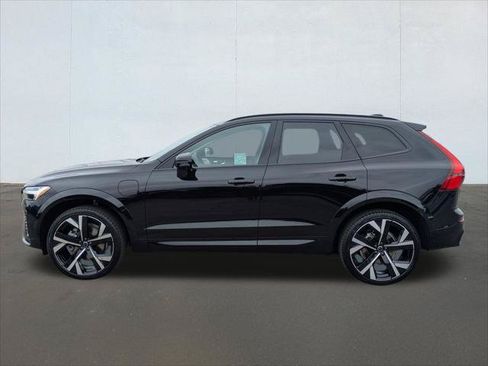Used 2026 Volvo XC60 T8 Ultra w/ Climate Package PRO AWD/4WD image 2