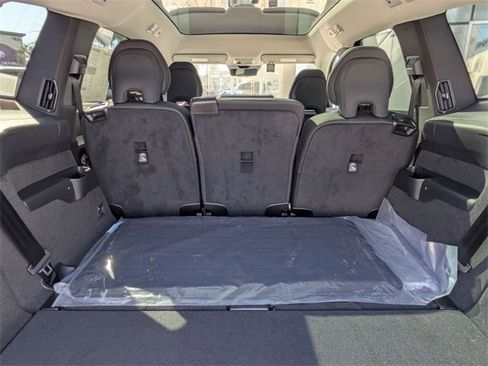 New 2025 Volvo EX90 Plus image 25
