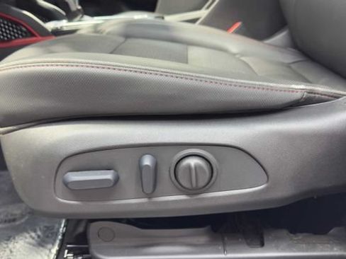 Used 2023 Chevrolet TrailBlazer RS w/ Convenience Package FWD image 21
