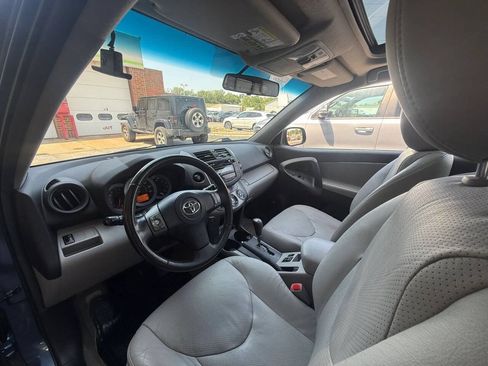 Used 2011 Toyota RAV4 Limited w/ Limited Extra Value Pkg AWD/4WD image 26