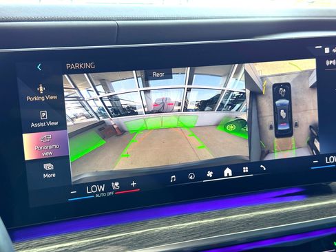 Used 2024 BMW 760i xDrive image 48