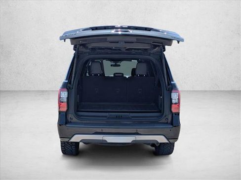 Used 2018 Ford Expedition Max Limited w/ Driver Assistance Package RWD image 6