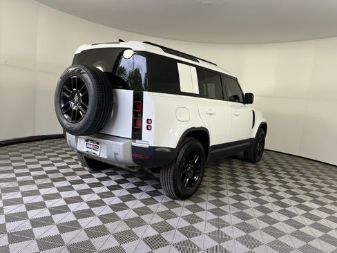 Used 2025 Land Rover Defender 110 S AWD/4WD image 5