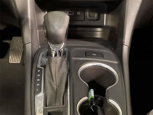 Used 2023 Chevrolet Equinox LT image 19