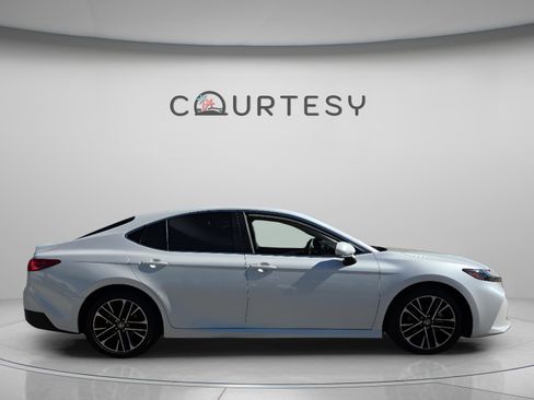 Certified 2025 Toyota Camry XLE image 6