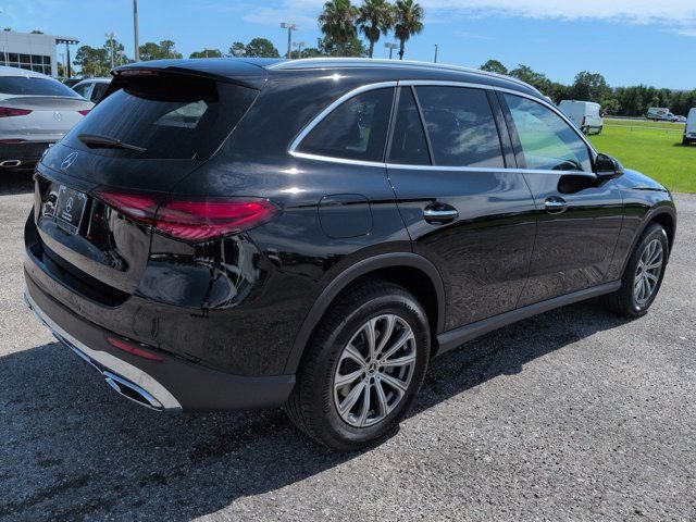Used 2026 Mercedes-Benz GLC 300 image 4
