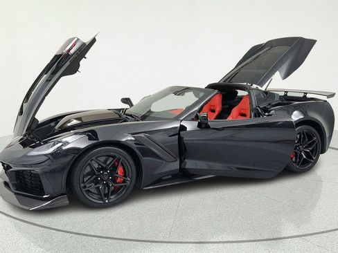 Certified 2019 Chevrolet Corvette ZR1 RWD image 9