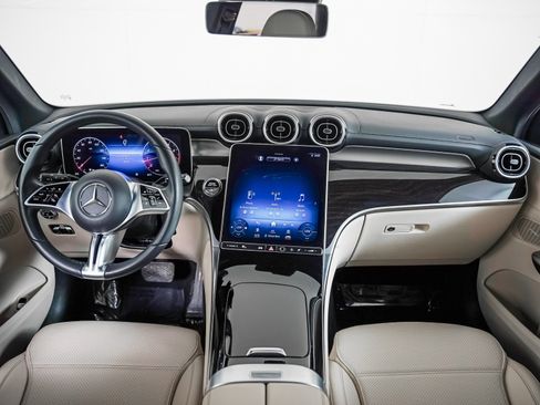 Certified 2023 Mercedes-Benz GLC 300 image 9