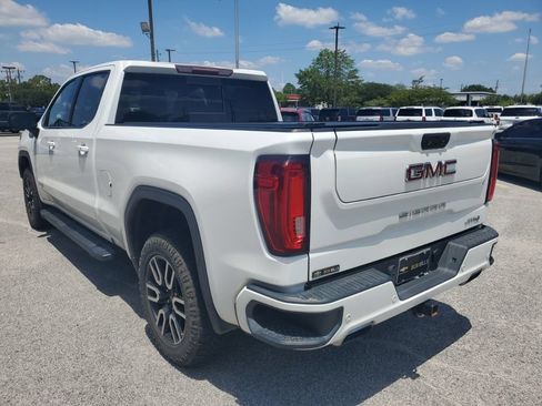 Used 2020 GMC Sierra 1500 AT4 w/ AT4 Premium Package AWD/4WD image 3