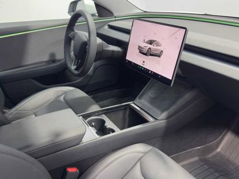 Used 2024 Tesla Model 3 Standard Range RWD image 11