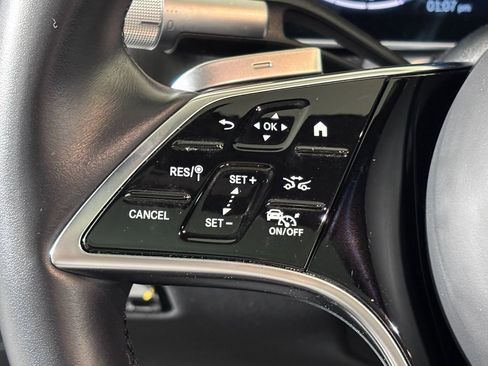 Certified 2022 Mercedes-Benz S 500 4MATIC w/ AMG Line Package image 19