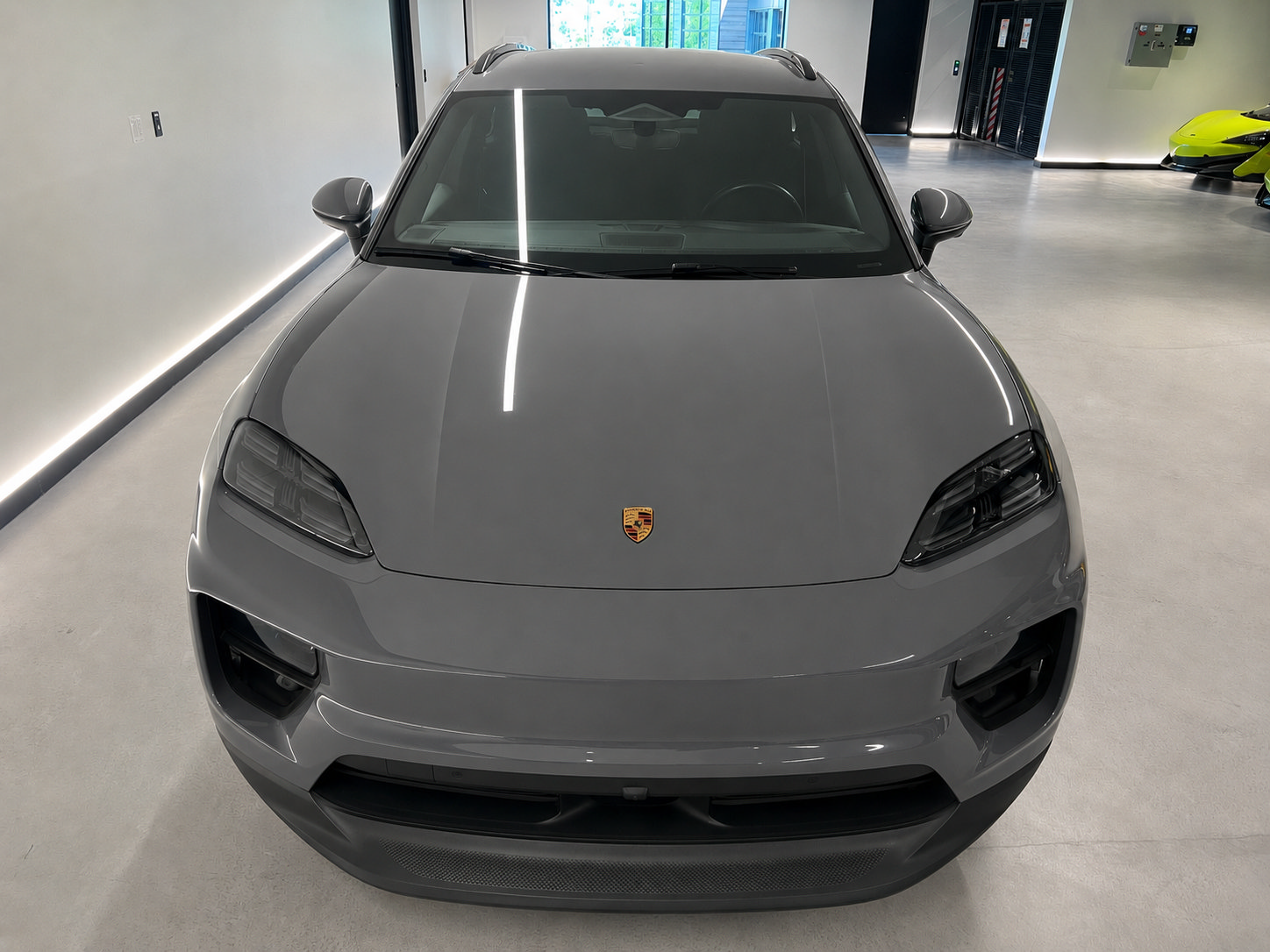 Used 2025 Porsche Macan Electric RWD image 17