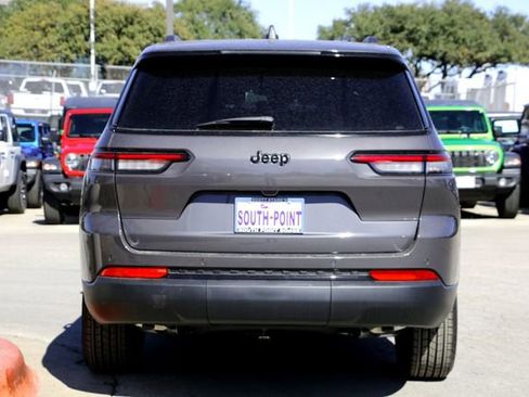 New 2025 Jeep Grand Cherokee L Laredo image 6