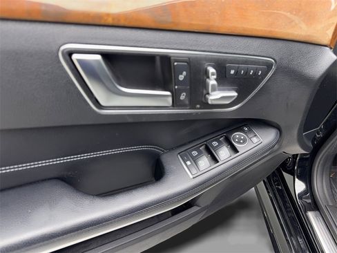 Used 2014 Mercedes-Benz E 350 Sedan image 31