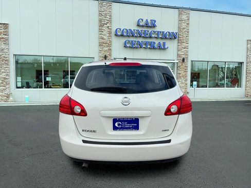 Used 2010 Nissan Rogue S image 3