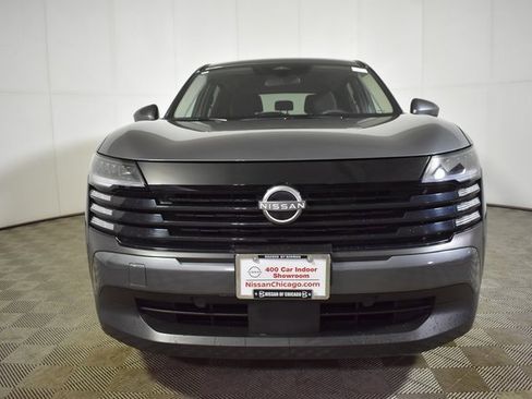 Certified 2025 Nissan Kicks SV image 2