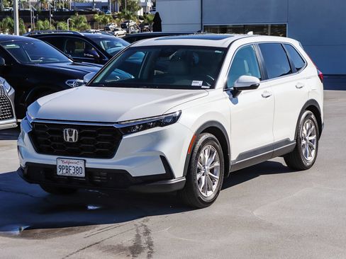Used 2025 Honda CR-V EX-L image 3