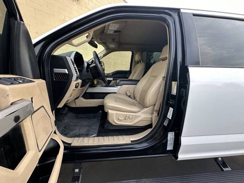 Used 2017 Ford F350 Lariat AWD/4WD image 9