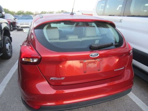 Used 2018 Ford Focus Titanium image 4