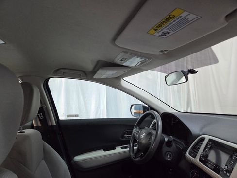 Used 2019 Honda HR-V LX image 24