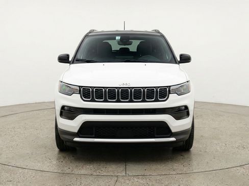 Used 2025 Jeep Compass Limited AWD/4WD image 2