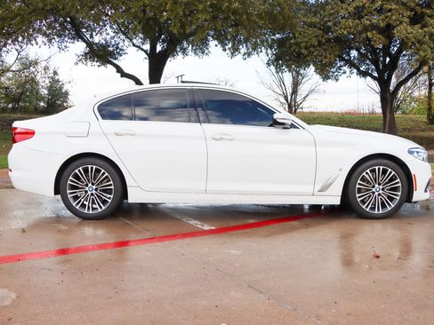 Used 2018 BMW 530e image 8