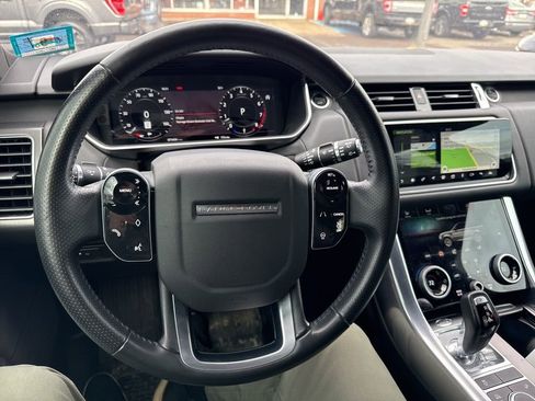 Used 2020 Land Rover Range Rover Sport SE image 9