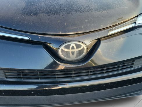 Used 2017 Toyota RAV4 LE FWD image 29