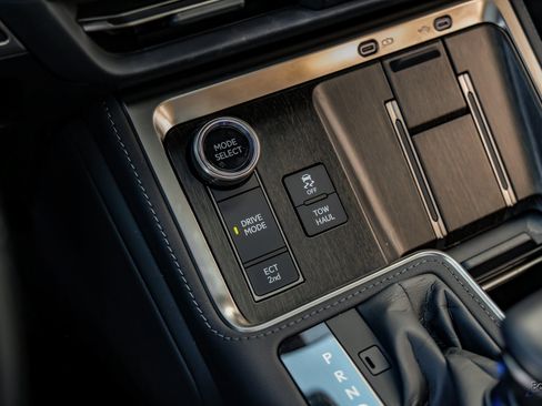 Used 2025 Lexus GX 550 image 57