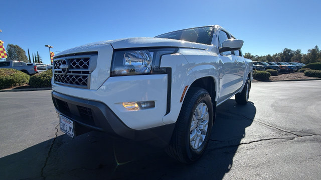 Used 2022 Nissan Frontier SV RWD image 9