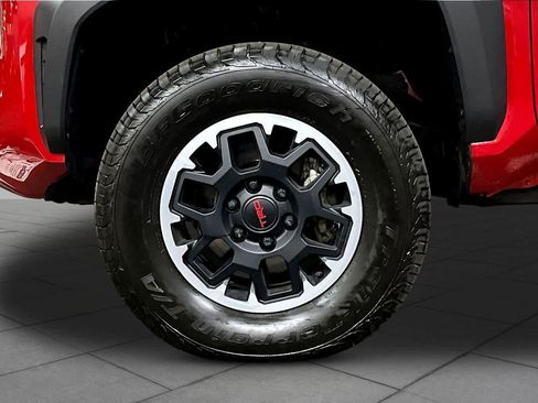 Used 2024 Toyota Tacoma TRD Off-Road image 11