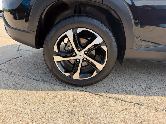 Certified 2024 Chevrolet Trax RS w/ Sunroof Package FWD image 11