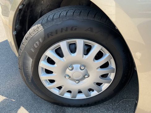 Used 2007 Toyota Sienna LE FWD image 40