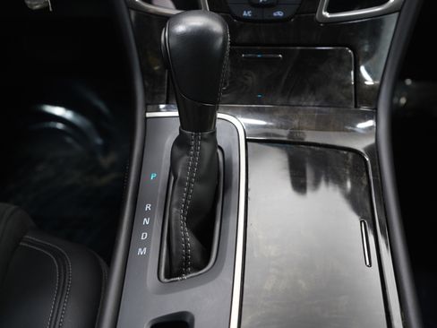 Used 2014 Buick LaCrosse image 18