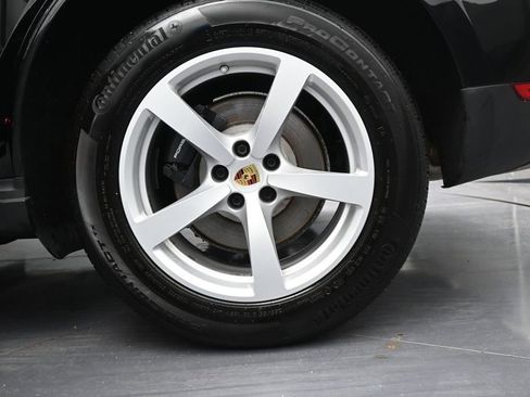 Used 2019 Porsche Macan AWD/4WD image 14