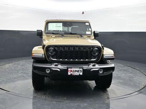 New 2026 Jeep Gladiator Sport AWD/4WD image 2