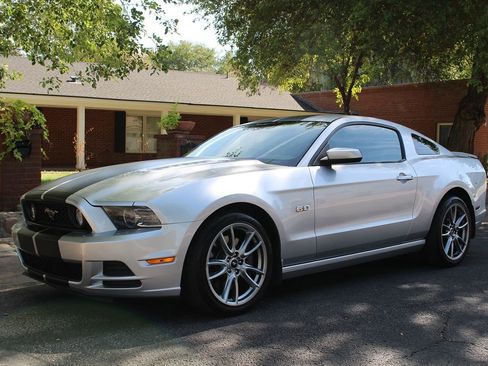 Used 2014 Ford Mustang GT Premium w/ GT Track Package image 25