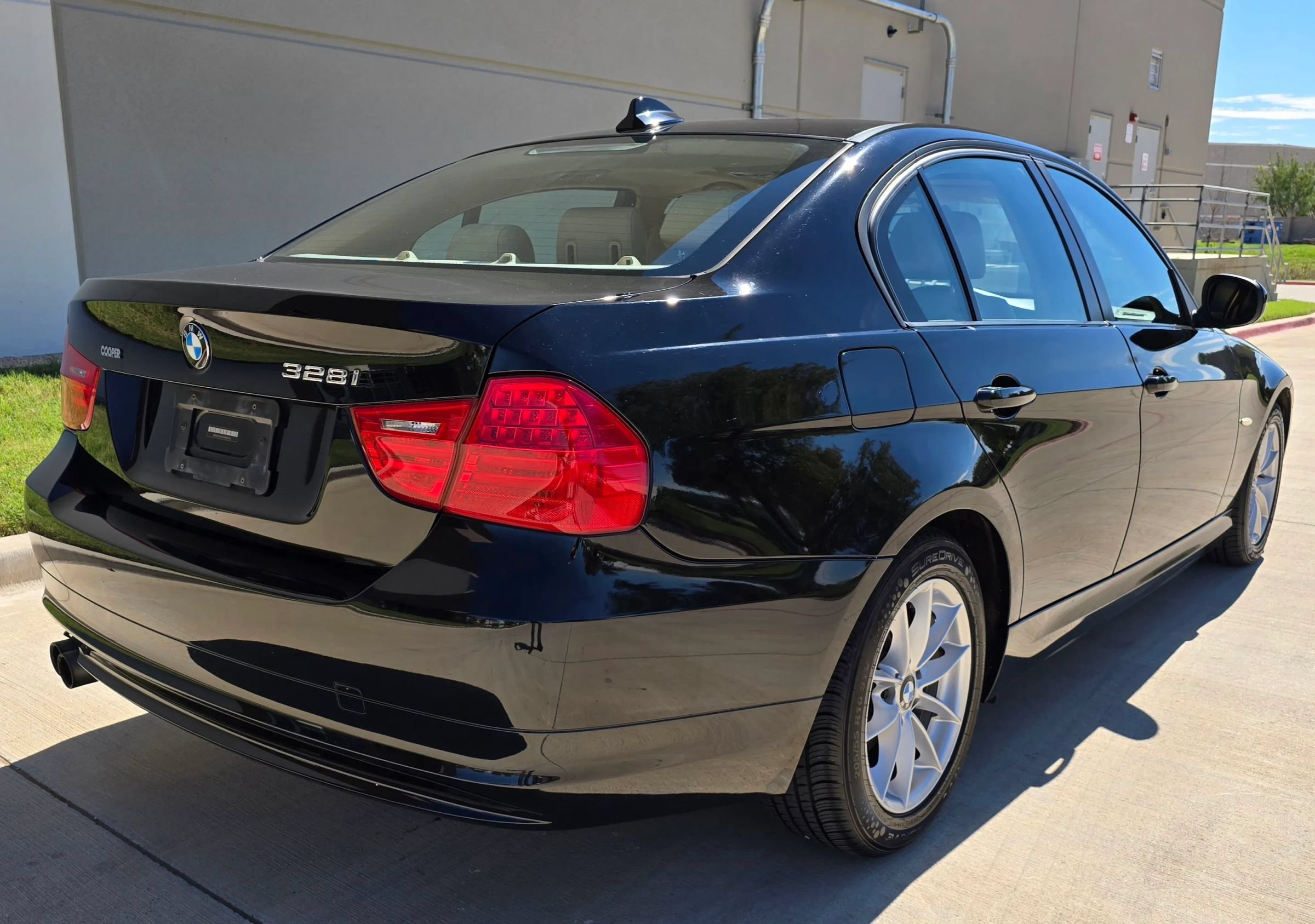 Used 2010 BMW 328i Sedan RWD image 7