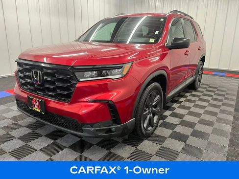 Used 2023 Honda Pilot Sport image 9