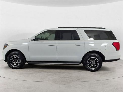 Certified 2023 Ford Expedition Max XLT image 2