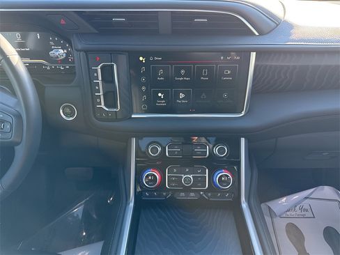 Used 2024 GMC Yukon XL Denali image 14