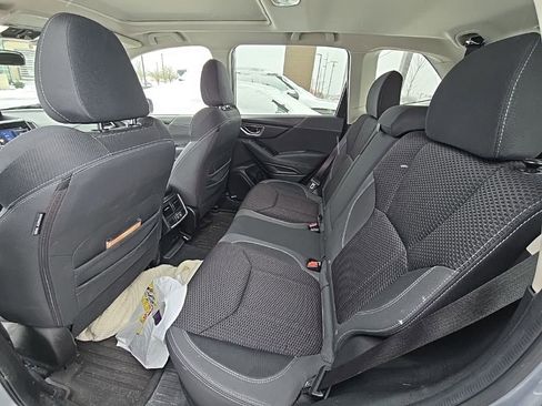 Used 2019 Subaru Forester Premium image 9